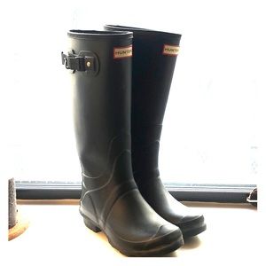 Black Hunter “Huntress” rain boots